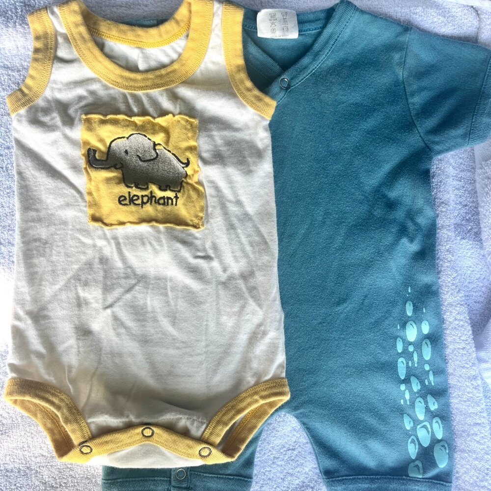 bundle of 2 organic rompers 3-6month